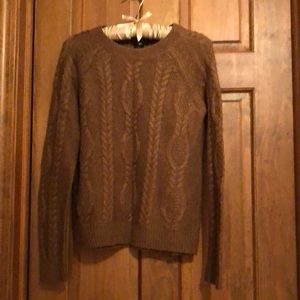 Beautiful H&M Light Brown Sweater Perfect for Fall